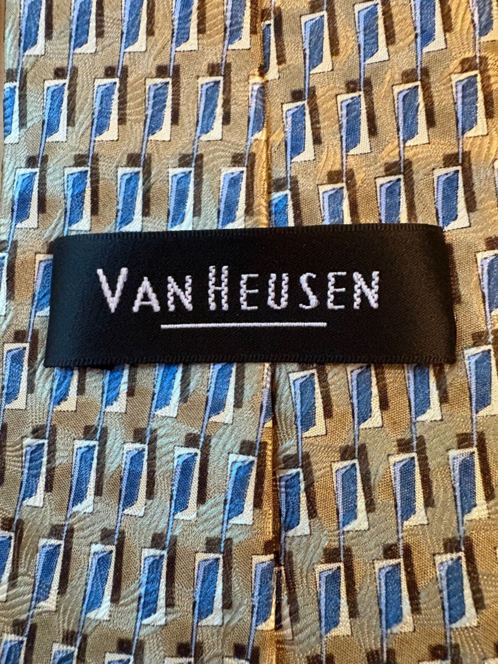 Vintage Van Heusen 100% Silk Necktie - Classic